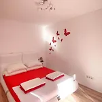 Peaceful With Style - One Bedroom Appartamento Traù