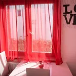 Peaceful With Style - One Bedroom Appartamento *